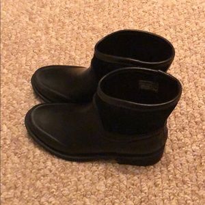 Ugg rain boots